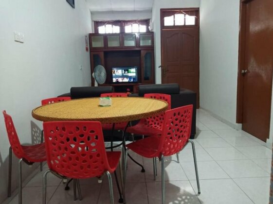 Near BCS Mall 3 Bed Room for 6-7 pax Free Pickup - Photo3