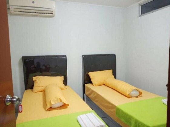 Near BCS Mall 3 Bed Room for 6-7 pax Free Pickup - Photo4