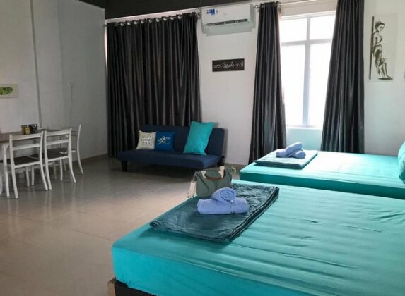 Near Airport 1 Big Bedroom for 5pax Free Pickup - Photo2