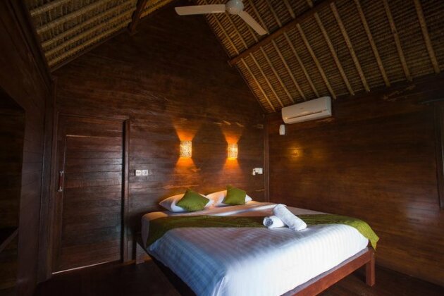 Twilight Lembongan - Photo2