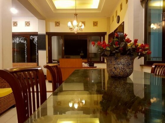 House Of D16 - Photo3