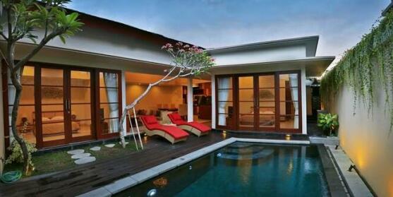Luxury Villa only 100m to beach Nusa Dua