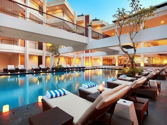 Vouk Hotel & Suites - Photo3
