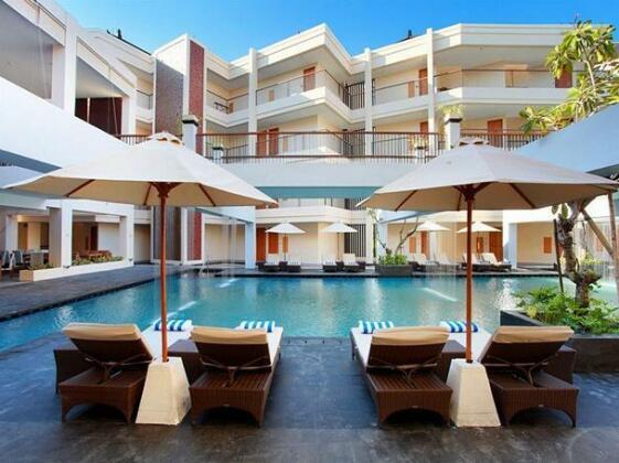 Vouk Hotel & Suites - Photo4