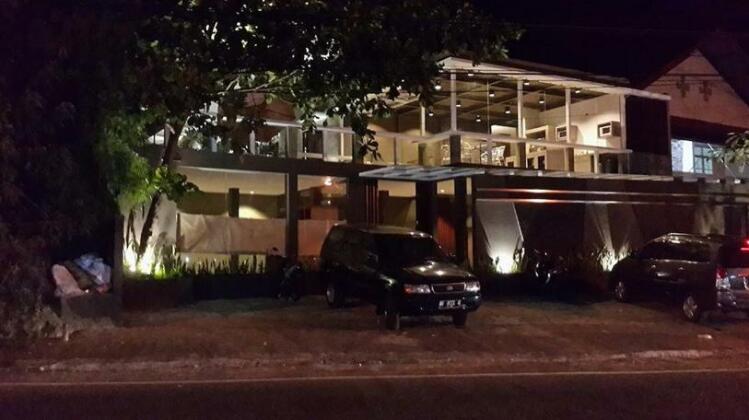 White Rock Lodge - Photo5