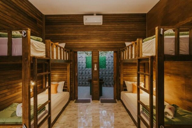 Devadav Hostel Bunk Bed Nusa Lembongan - Photo2
