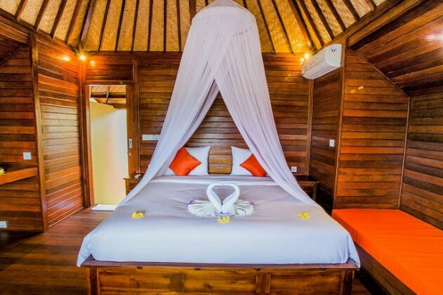 Samanta Huts - Photo5