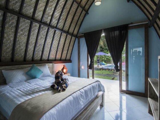 Apit Lawang Villas & Resto - Photo2