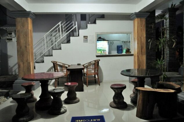 Cemara's Beach Homestay - Photo3