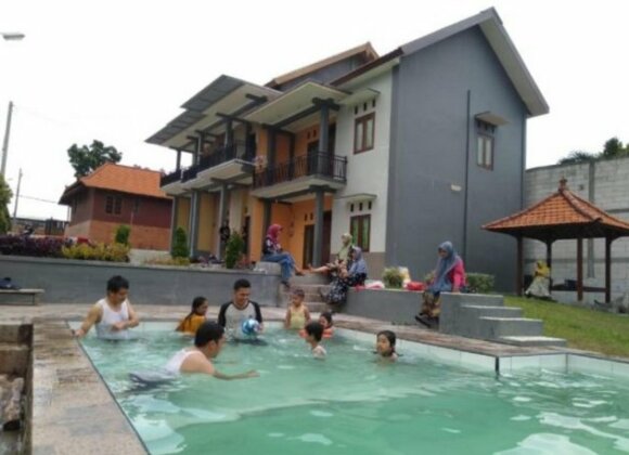Villa Kangen Omah - Photo2