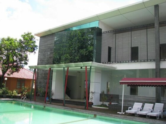 Hotel Surya Indah Cipanas - Photo5