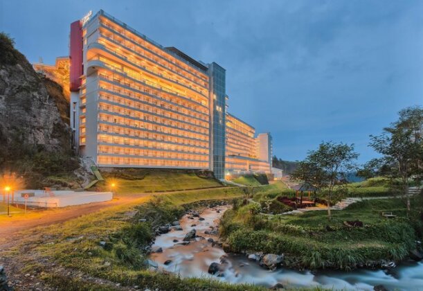 Le Eminence Puncak Hotel Convention & Resort