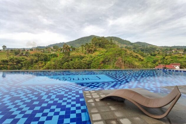 Le Eminence Puncak Hotel Convention & Resort - Photo2