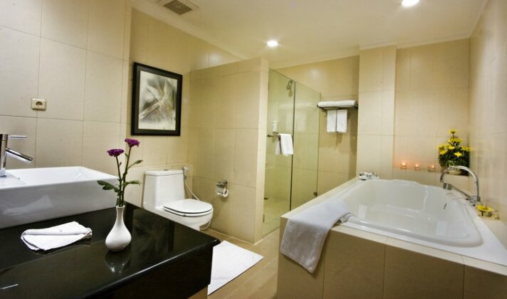 Palace Hotel Pacet - Photo4