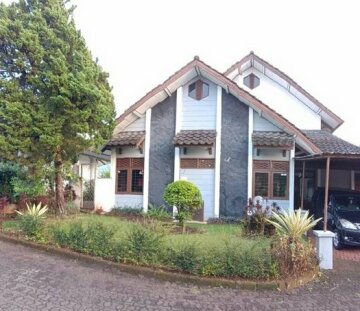 Villa Bougenville 2 Jalan Raya Kota Bunga