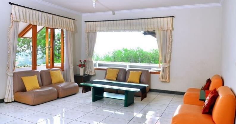 Villa Buenavista Puncak - Photo3