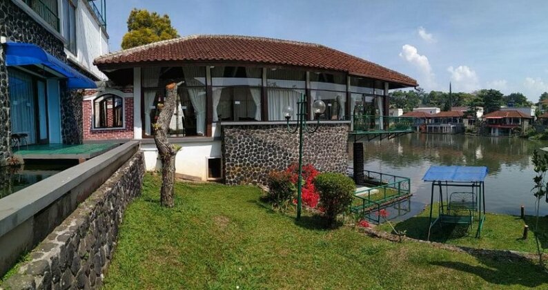 Villa L1 Bukit Danau Puncak