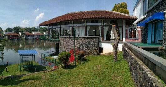 Villa L1 Bukit Danau Puncak