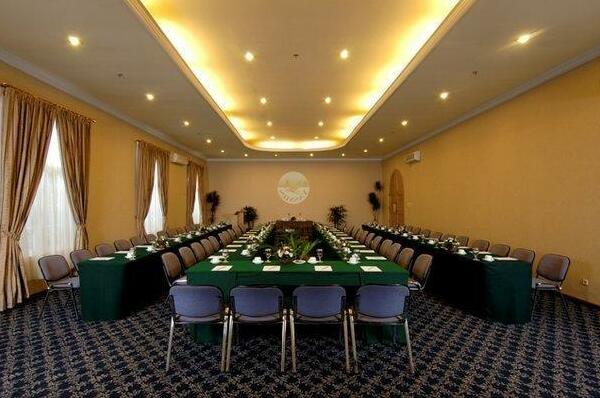 Yasmin Hotel Puncak - Photo4