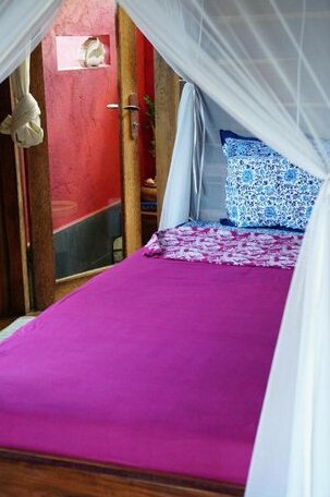 Harry's Ocean House Pacitan - Photo2