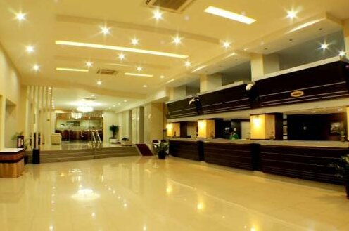 Daima Hotel Padang - Photo4