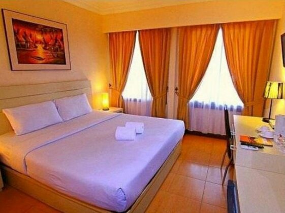 Kawana Hotel Padang - Photo3
