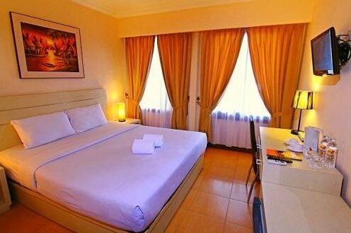 Kawana Hotel Padang - Photo5