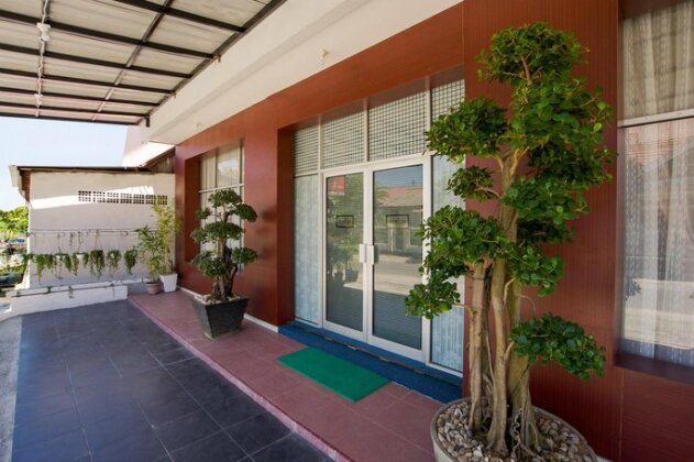 OYO 3225 Alinia Residence - Photo3