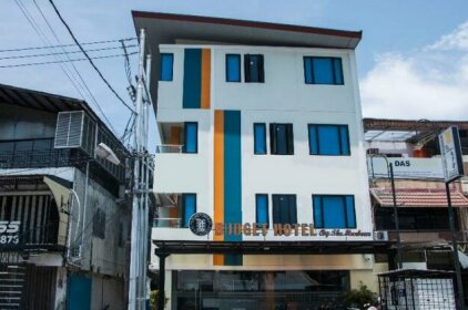OYO 592 Budget Hotel by the Harbour