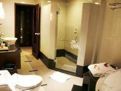 Pangeran Beach Hotel - Photo4