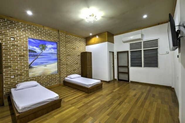 Riverside Hostel Padang - Photo5