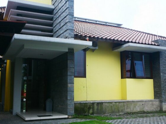 ZEN Rooms KM 20 Kaliurang - Photo2