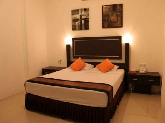 Grand Global Hotel - Photo2