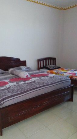  Photo 2