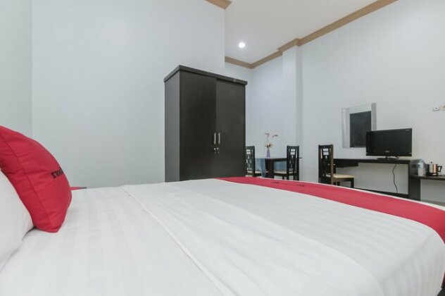 RedDoorz Plus near Mega Town Square - Photo3