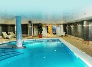 Azza Hotel Palembang - Photo2