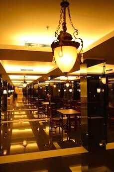 Emilia Hotel by Amazing - Photo4