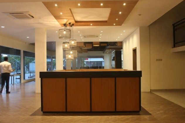 Opi Indah Hotel - Photo3