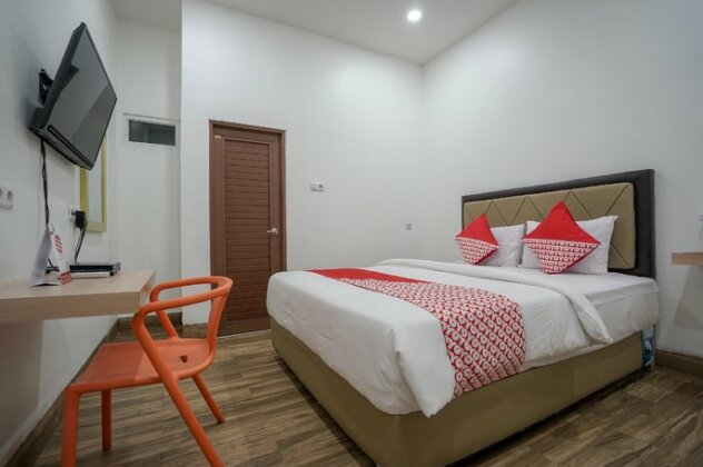 OYO 1270 Residence 8 - Photo2