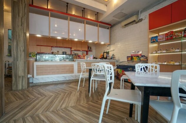 OYO 1270 Residence 8 - Photo3