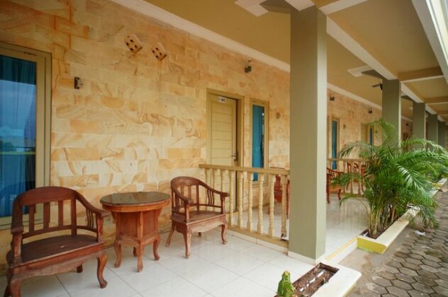 OYO 182 Nugraha Residence - Photo2
