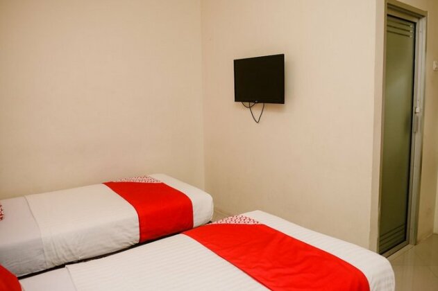 OYO 312 Hotel Sukarami - Photo4
