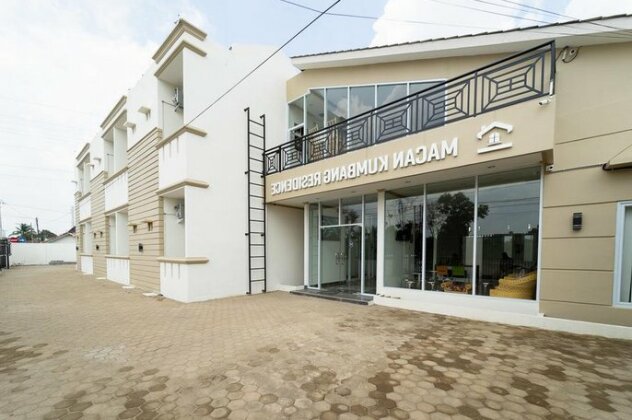  Photo 1