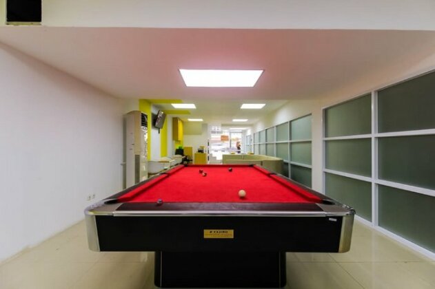 RedDoorz Plus near LRT Cinde Sudirman Palembang - Photo2