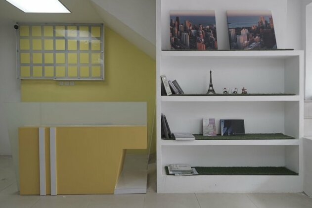 RedDoorz Plus near LRT Cinde Sudirman Palembang - Photo3