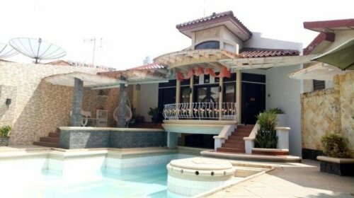 T-Rooms Homestay @Lapangan Hatta