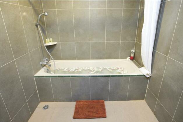 Palu Golden Hotel - Photo2