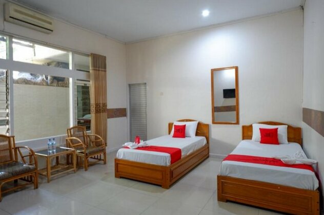 RedDoorz Plus near Pasar Manonda - Photo4