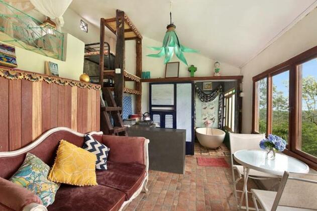 Waterfall Treehouse cabins - Photo2
