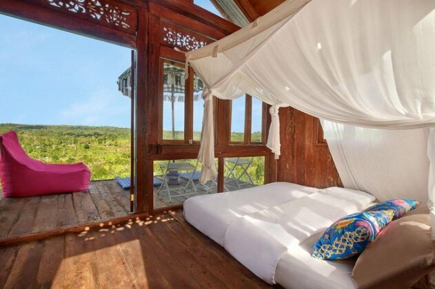 Waterfall Treehouse cabins - Photo4